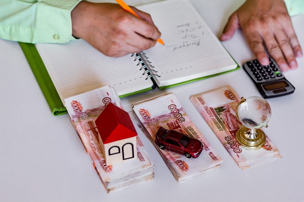 Villa financing documentation Abu Dhabi showing lease versus purchase financial analysis