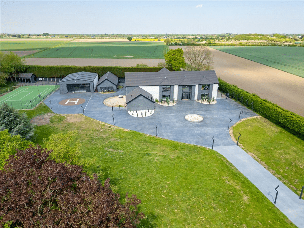 Contemporary Luxury Mansion