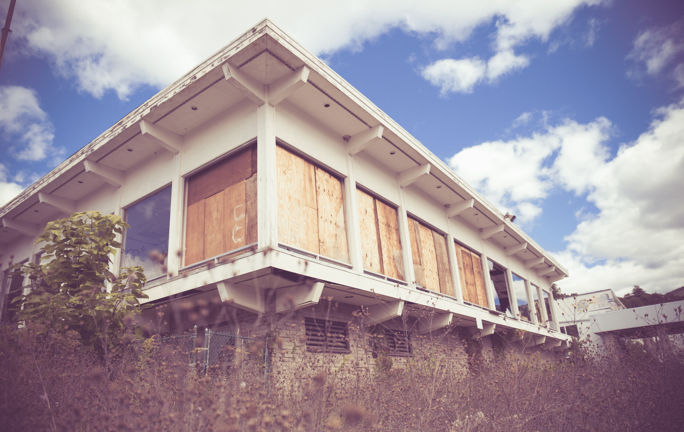 Buying a Fixer-Upper Home: Smart Investment or Money Pit?