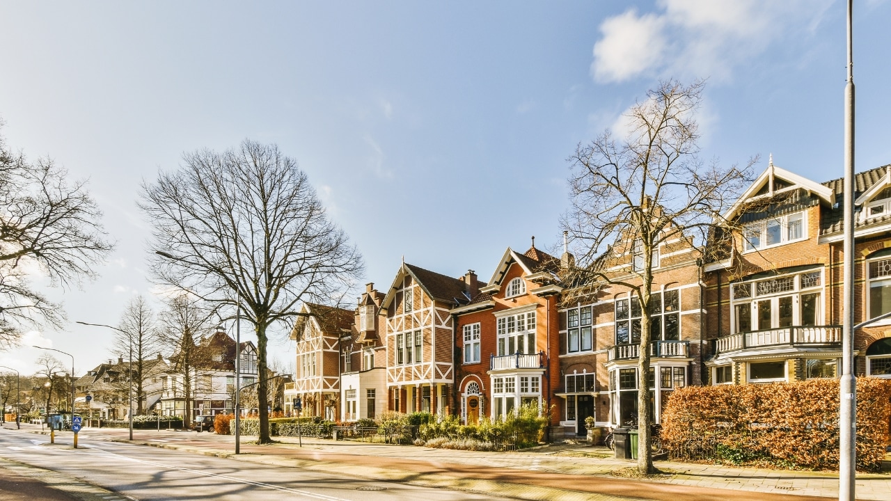 UK House Prices Rise 0.5% in September 2025, Signalling Renewed Market Stability