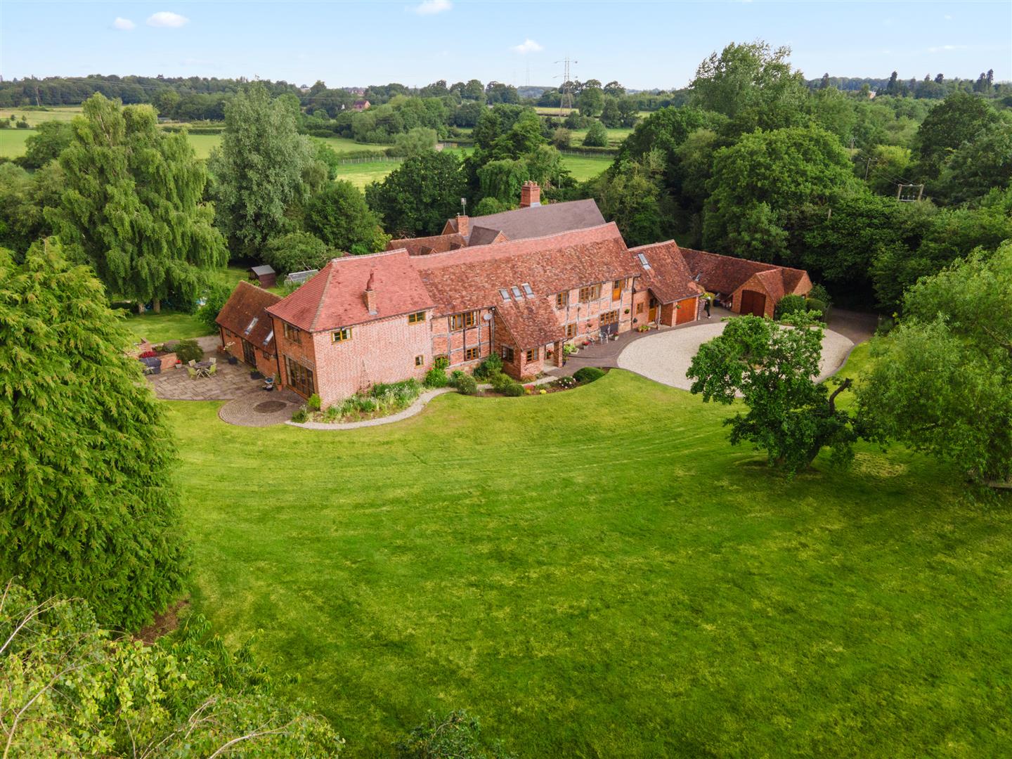 Base Rate Held at 4%: What It Means for Mortgages in 2025