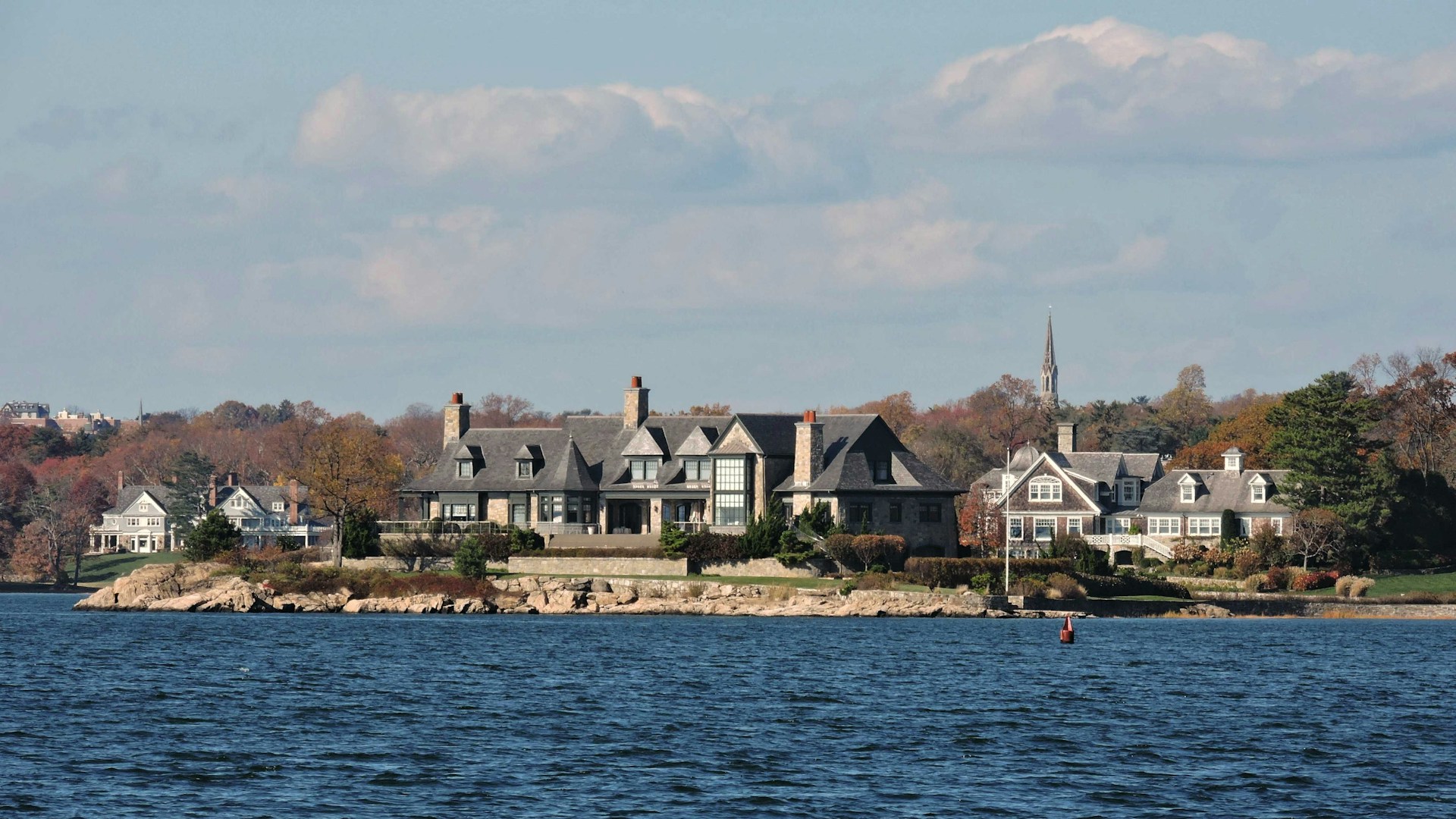 How the Wealthy Use Property to Reduce Tax (A Legal Overview)